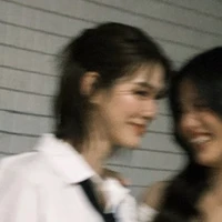 Emi (chị)