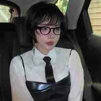 Nguyễn Hoàng Ly - Ly Ly