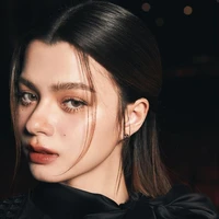 Becky Armstrong - Bích Chi (nàng)