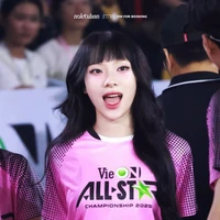 Vũ Thị Ngân Mỹ_Mỹ Mỹ( chị)