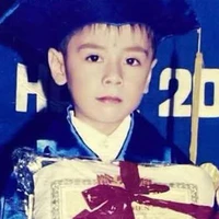 Hùng (8tuoi)