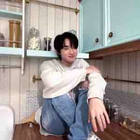 Hong Pichetpong(anh)