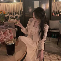 Lê Quỳnh Chi(mẹ anh)