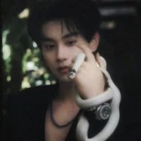 Trì Sính_sinh viên năm cuối