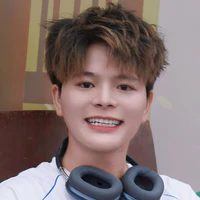 Nguyễn Quang Anh (16 tuổi//