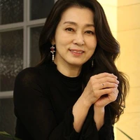 Trang Hi_H