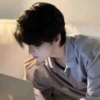 Trần Vĩ Khải (bố n9)