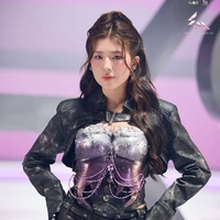 Diễm Hằng - chị