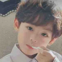 Minh hoàng -lúc nhỏ