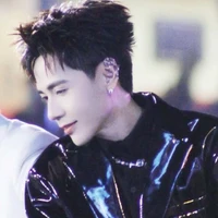 #. Quang Hùng.