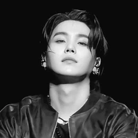 yoongi- hắn