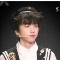 Nhiếp Vĩ Thần - V