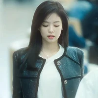 Kim Jennie-em