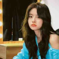 Hwang Hayeon-mẹ em
