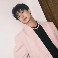 Nguyễn Lâm Anh ( yuv_wvl )