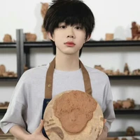 Trần Dịch Hằng- Hắn