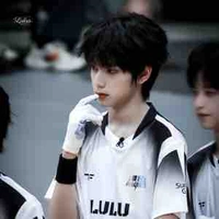 Vương Lỗ Kiệt-gã