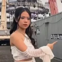 Nguyễn Thảo Linh ( Tlinh )