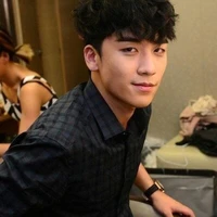 Lee SeungHyun(Seungri)