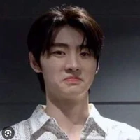 Sunghoon(thầy dạy toán)