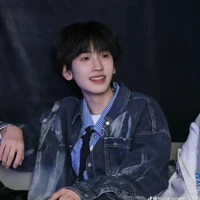 Tả Kì Hàm