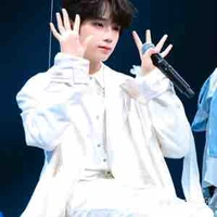 Vương Lỗ Kiệt-k