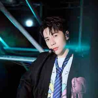 Lê Quang Hùng{Quang Hùng MasterD}