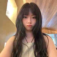 Aza - Nguyễn Lê Ngọc Ánh Sáng