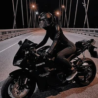 người cấp dưới trong tổ chức