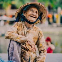 bà bảy (Sang)