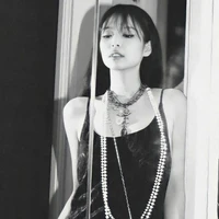 KIM JENNIE