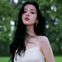 Ngọc Bích(mẹ anh)