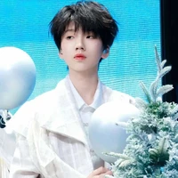 Nhiếp Vĩ Thần [ caca ]