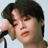 Hanbin (đàn em thân cận của Y/n)