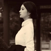 Bà Thanh(mẹ Duy)