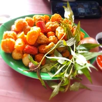 Yi (tác giả)