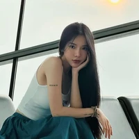 • Hoàng Lan 
