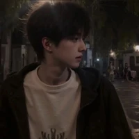 Đàn anh khối trên