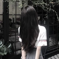 lê Thị Ngọc Trinh (em gái của phone)
