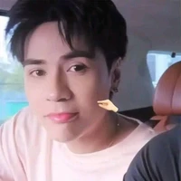 tác giả xinh gái