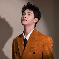 Hùng Huỳnh
