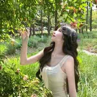 Khả Hân 