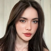 Charlotte Austin *nàng*