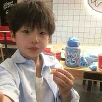 Nguyễn Gia Bảo / lúc nhỏ /