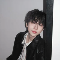 Nhiếp Vĩ Thần(anh)