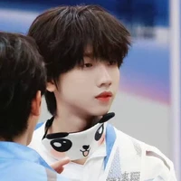 Nhiếp Vĩ Thần