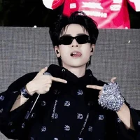 Lê QuangHùng