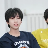 Nhiếp Vĩ Thần_gã