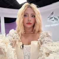 Nguyễn Hiền Mai  — Maiquinn