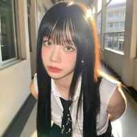 Lee Hyeri ( cô )